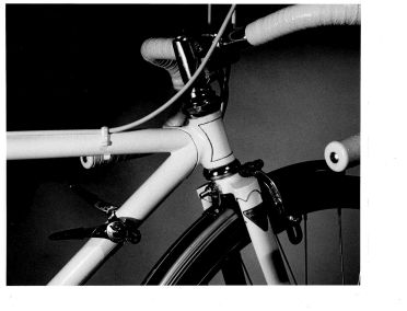 Bicycle Showing Siamesed Lugs at Head Tube 17.11.17